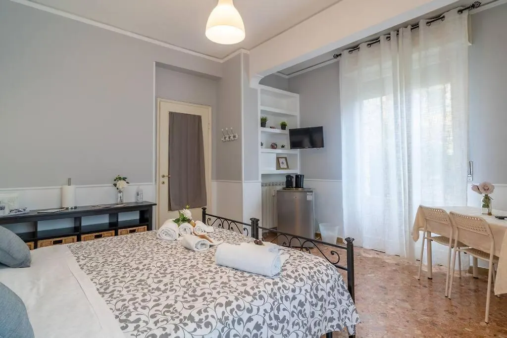 Terrazze Italiane City Center - White Apartment Verona 0*,  Italia