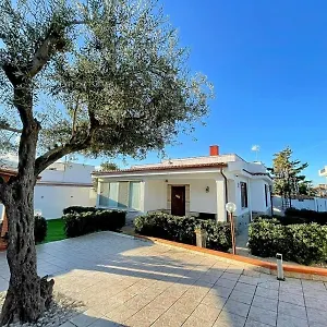 Ciachea - Accogliente Con Bbq, Giardino E Parcheggio , A Due Passi Da Palermo & Aereoporto Carini